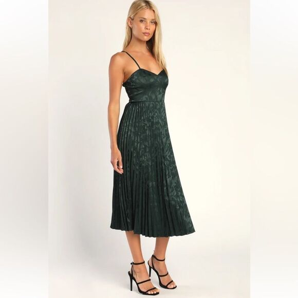 Lulus Women’s Chic Sensibility Dark Green Satin Jacquard Pleated Midi Dress Sz M - Picture 2 of 14